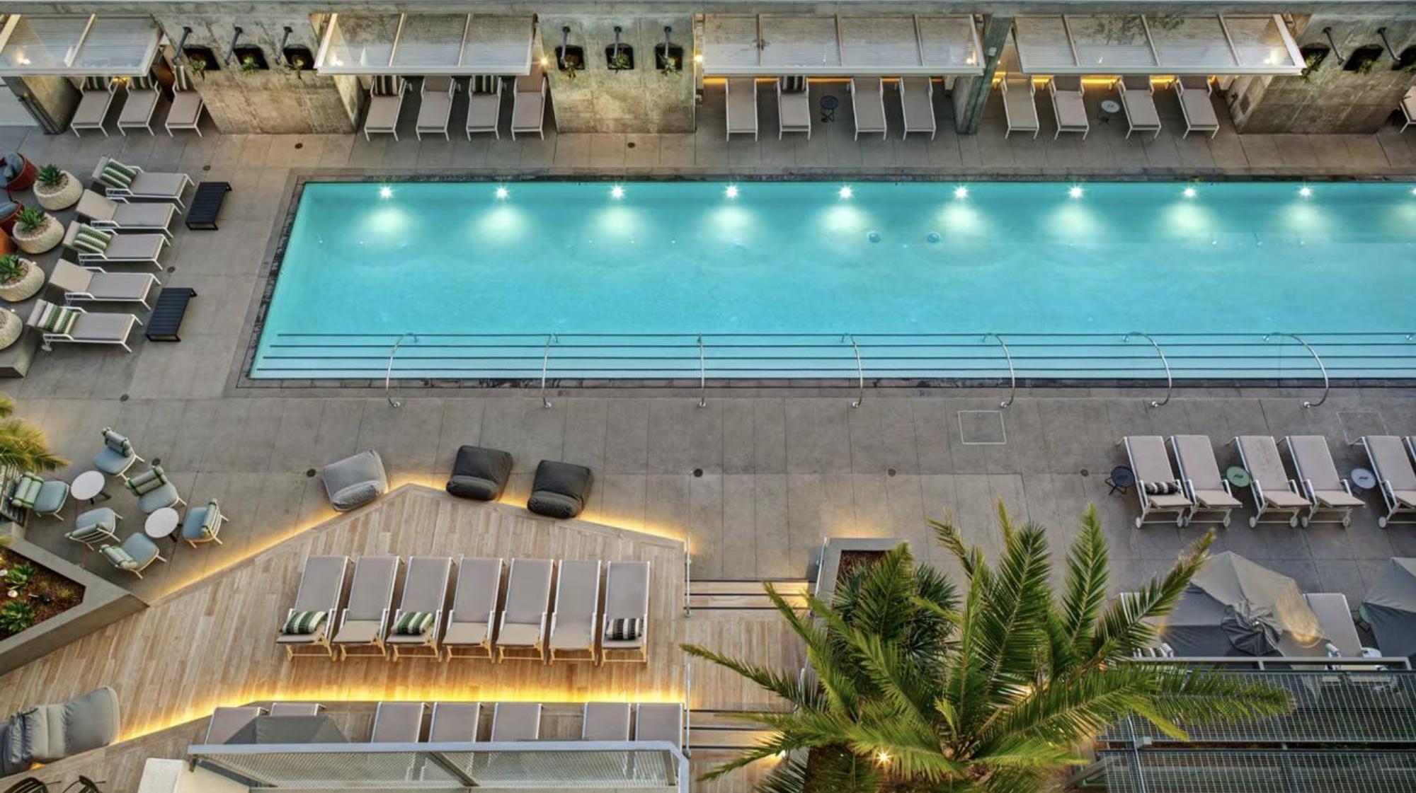 Glamorous Getaway In Hollywood Los Angeles