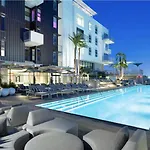 Glamorous Getaway In Hollywood